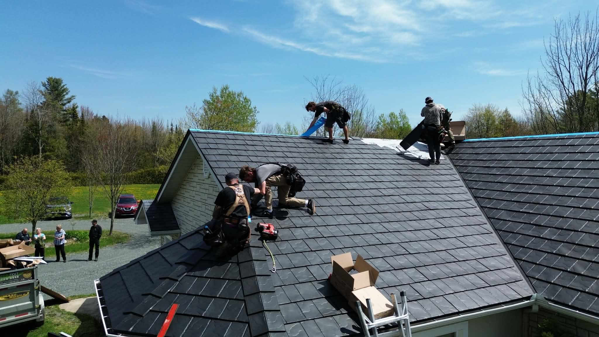 Field Ontario completed metal roof project